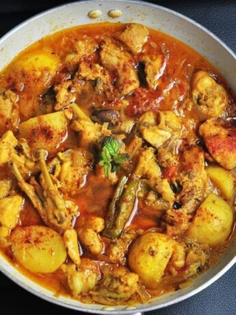 1 Delicious Bangladesh Chicken Curry with Potatoes