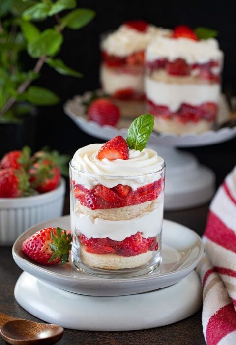 1 Delicious Strawberry Trifle