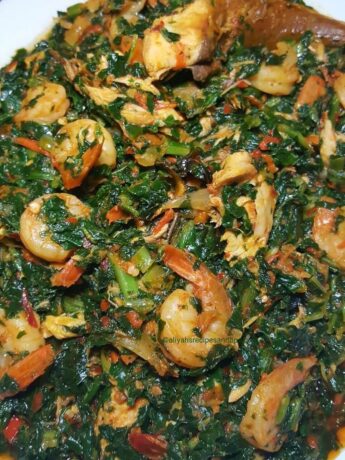 1 Delicious Mixed Vegetable Sauce: With Spinach and Kale.
